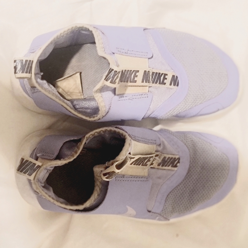 NIKE FLEXRUNNER KIDS SIZE 13.5